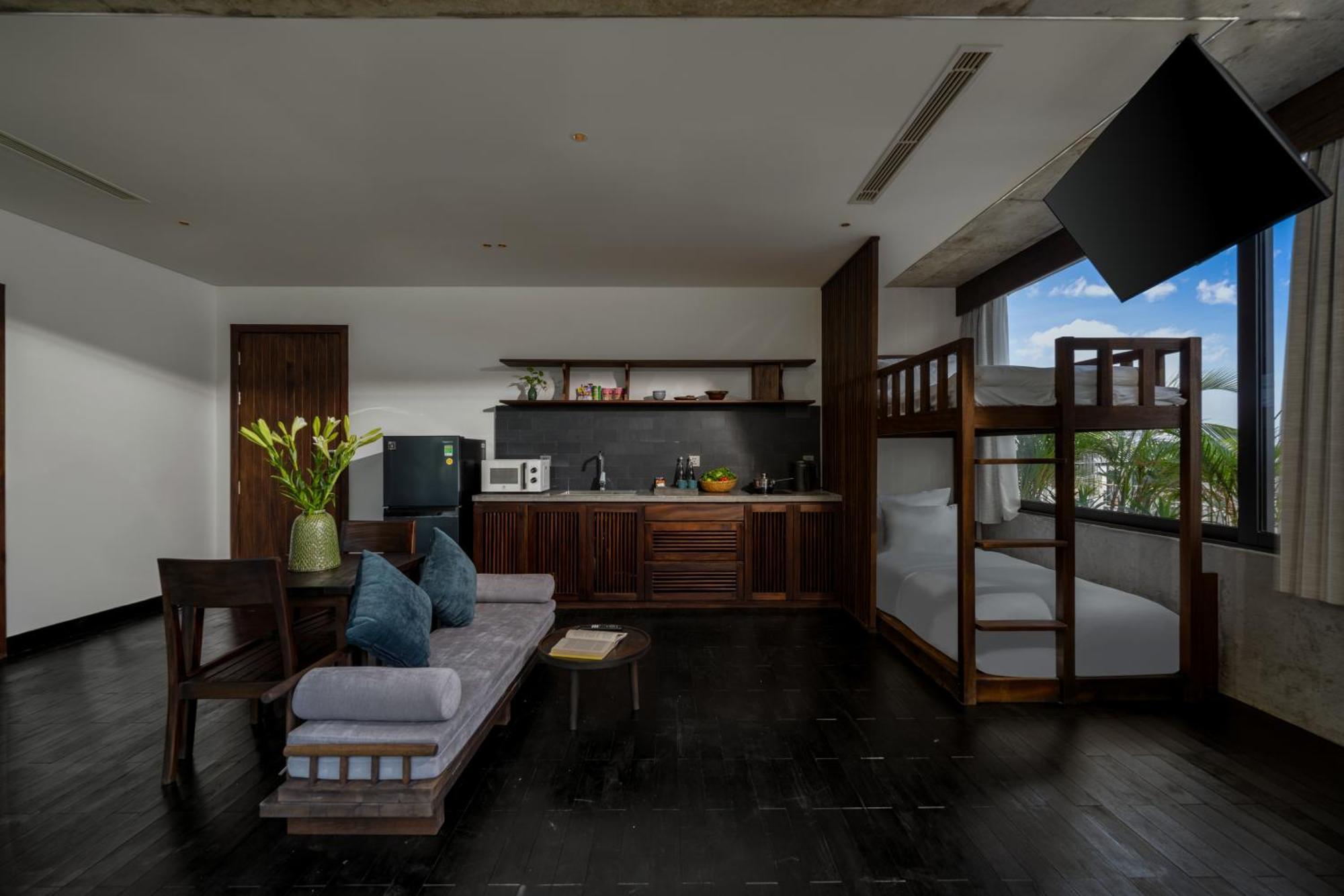 The Hem And Hotel Da Nang